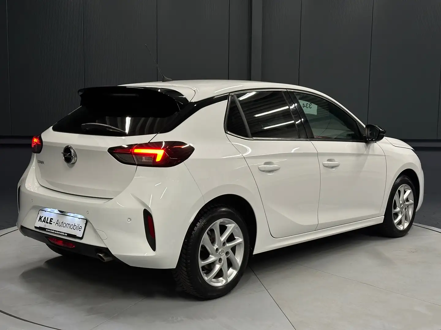Vehicle image, number 5