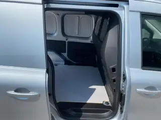 Vehicle image thumbnail, number 9