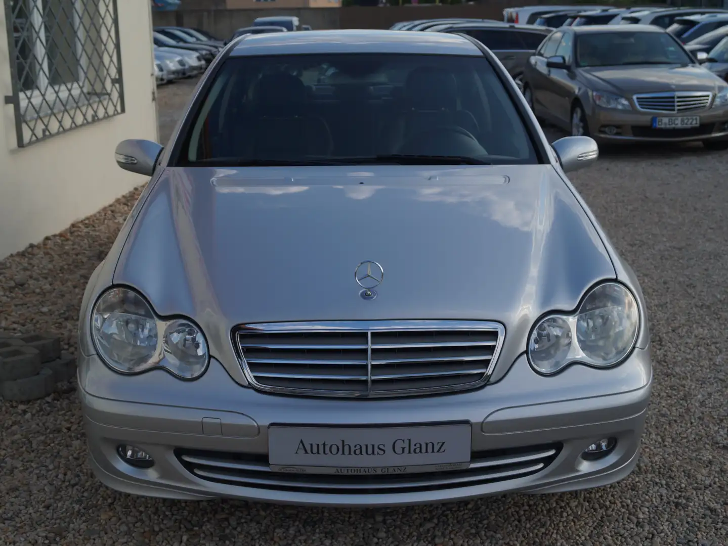 Vehicle image, number 9