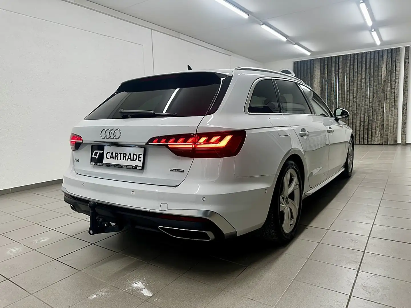 Vehicle image, number 4