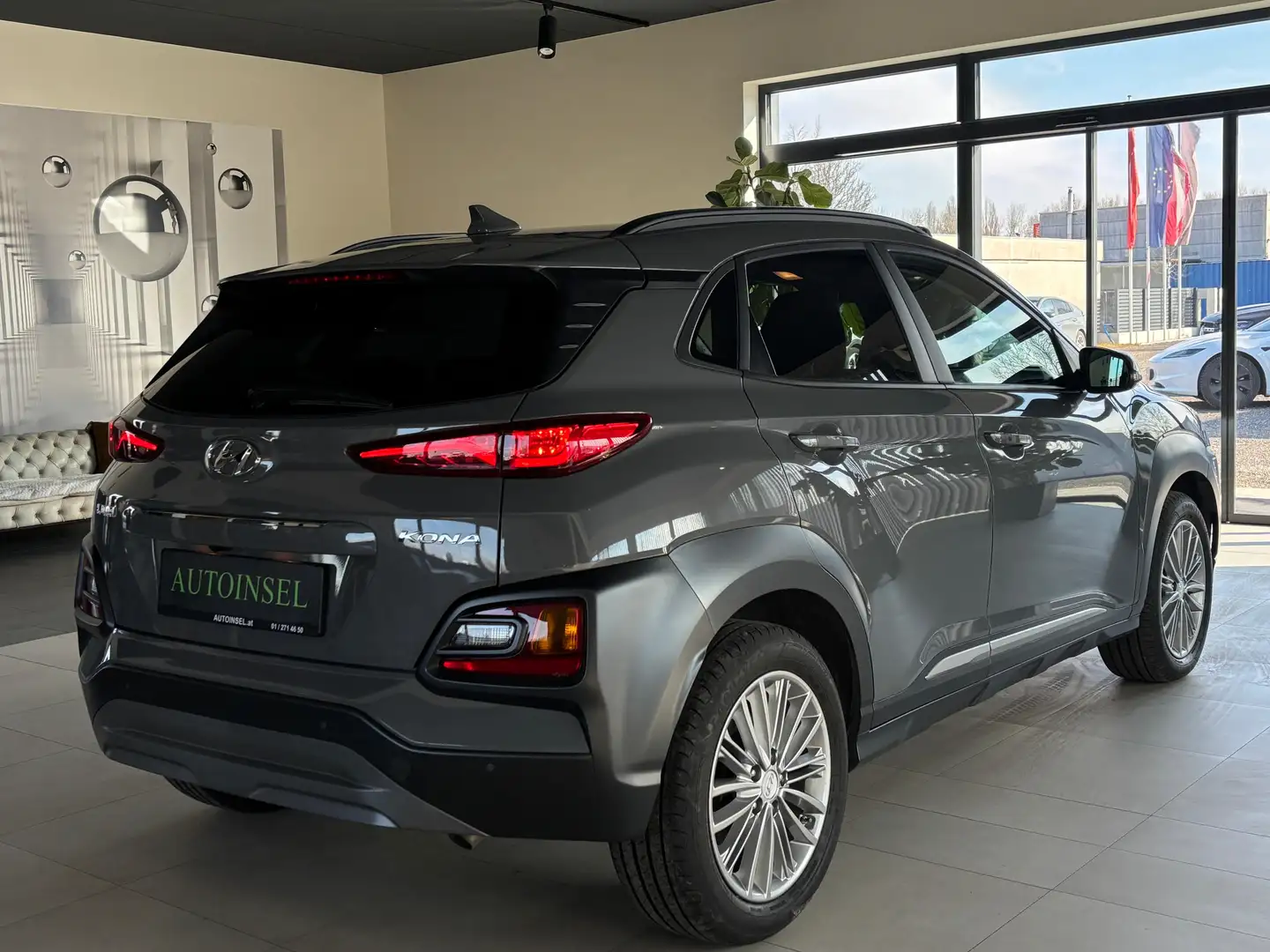 Vehicle image, number 3