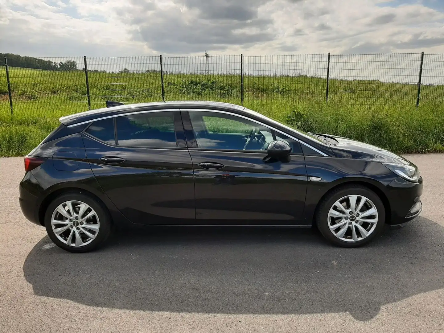 Vehicle image, number 8