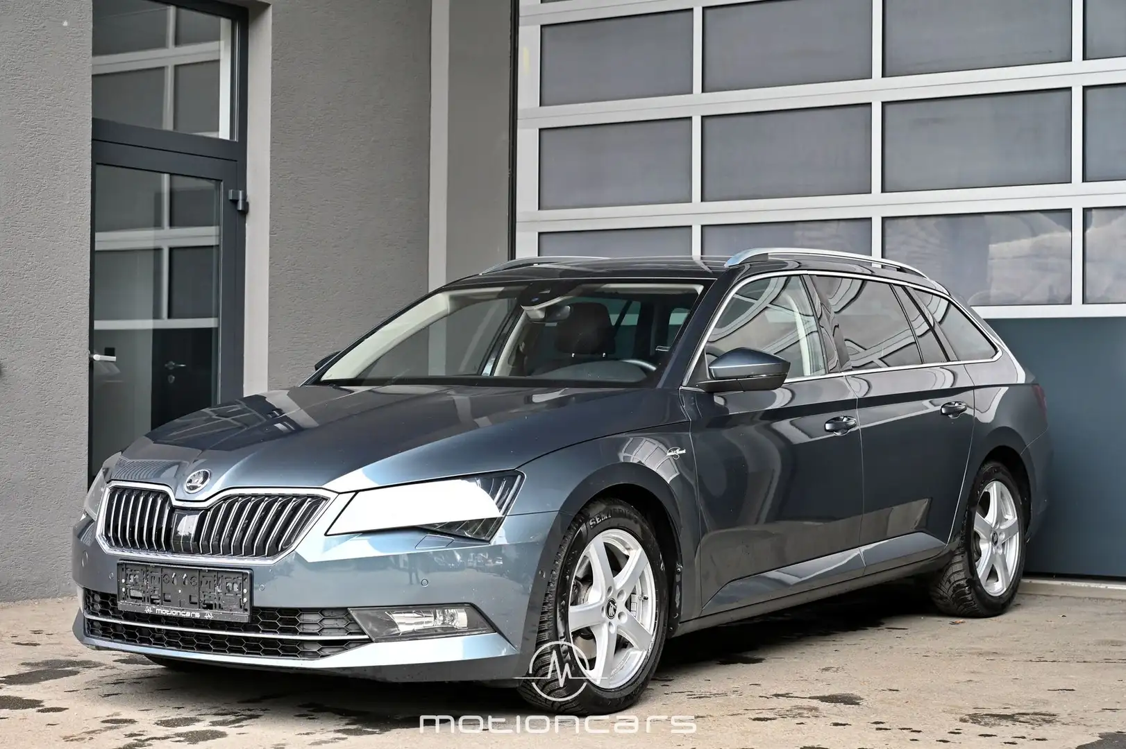 Vehicle image, number 1