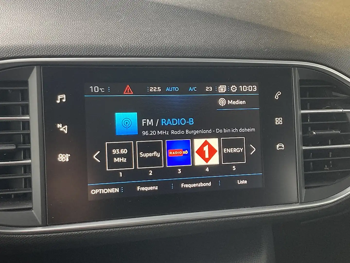 Vehicle image, number 8