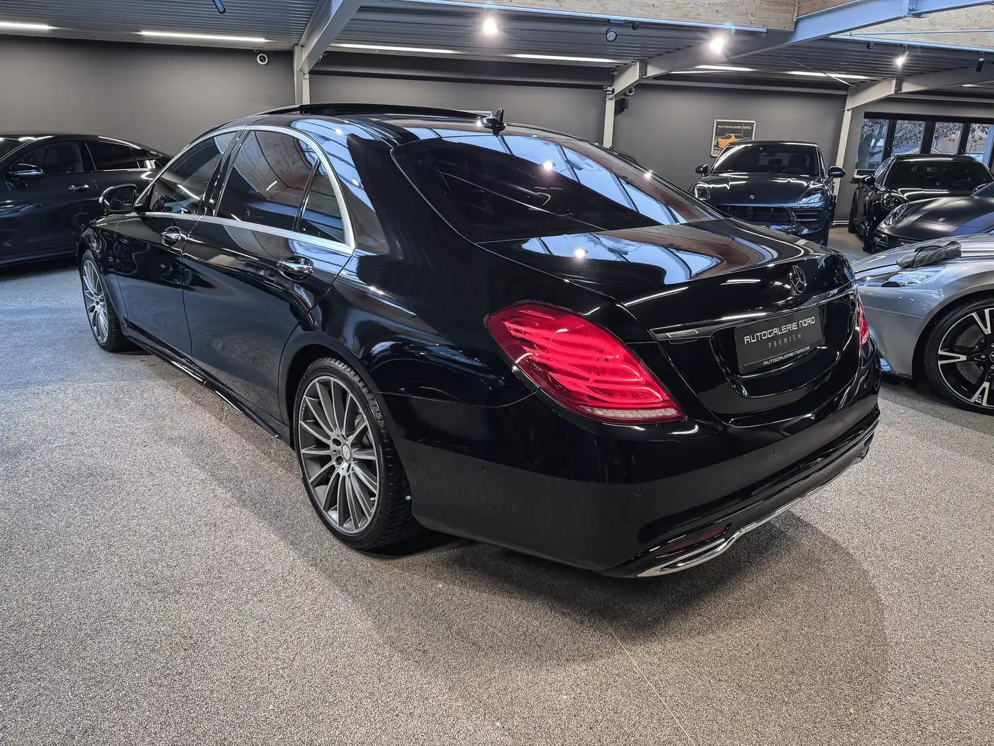 Vehicle image, number 8