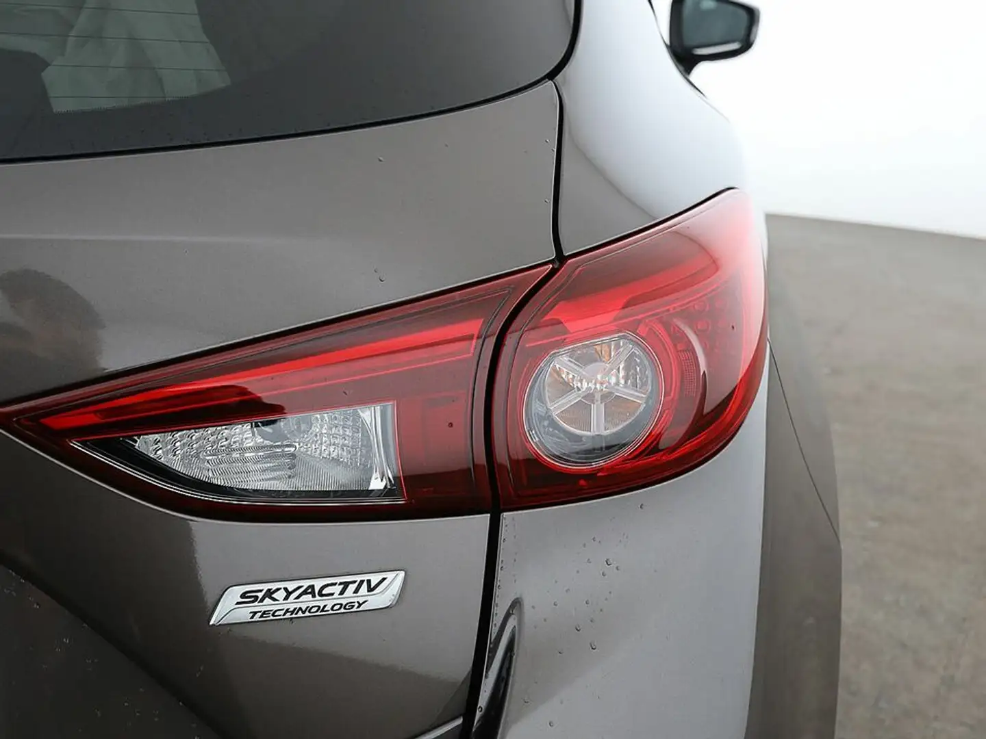Vehicle image, number 8