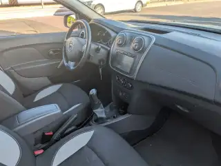 Vehicle image thumbnail, number 7