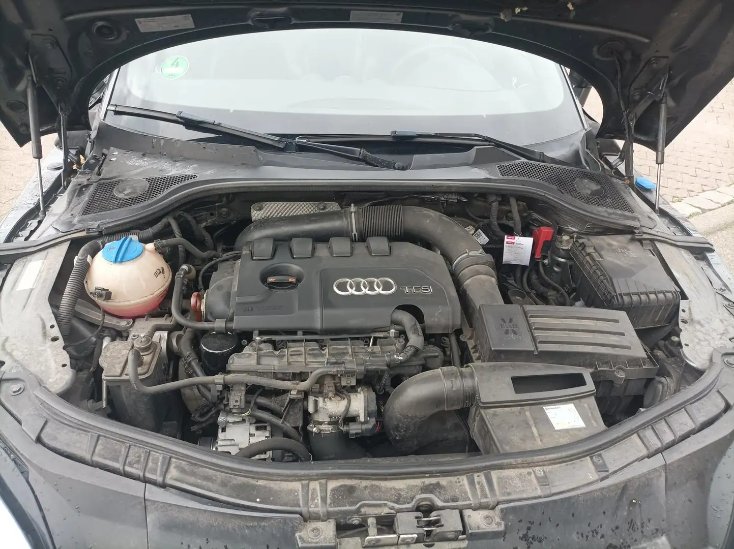 Vehicle image, number 19
