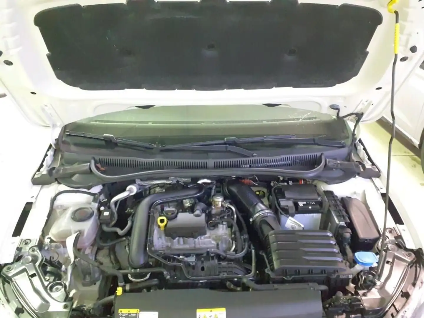 Vehicle image, number 5