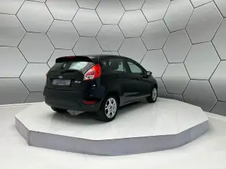 Vehicle image thumbnail, number 5