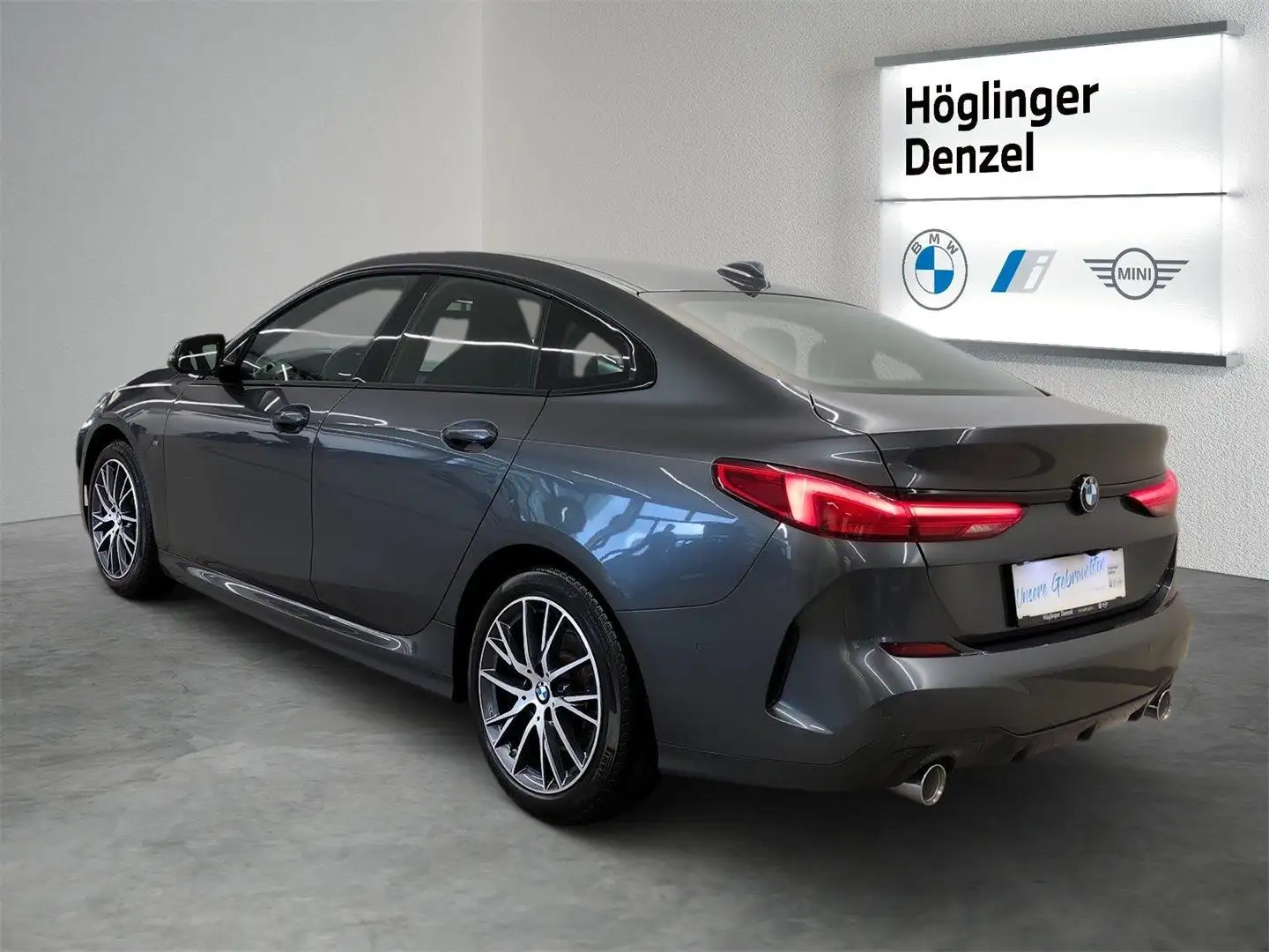 Vehicle image, number 9