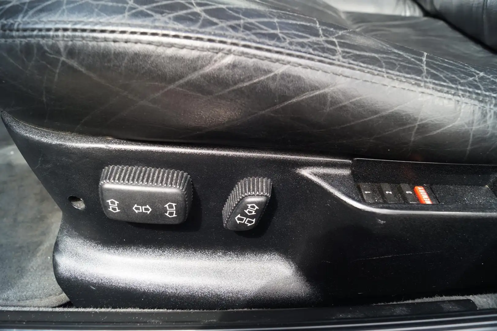 Vehicle image, number 8