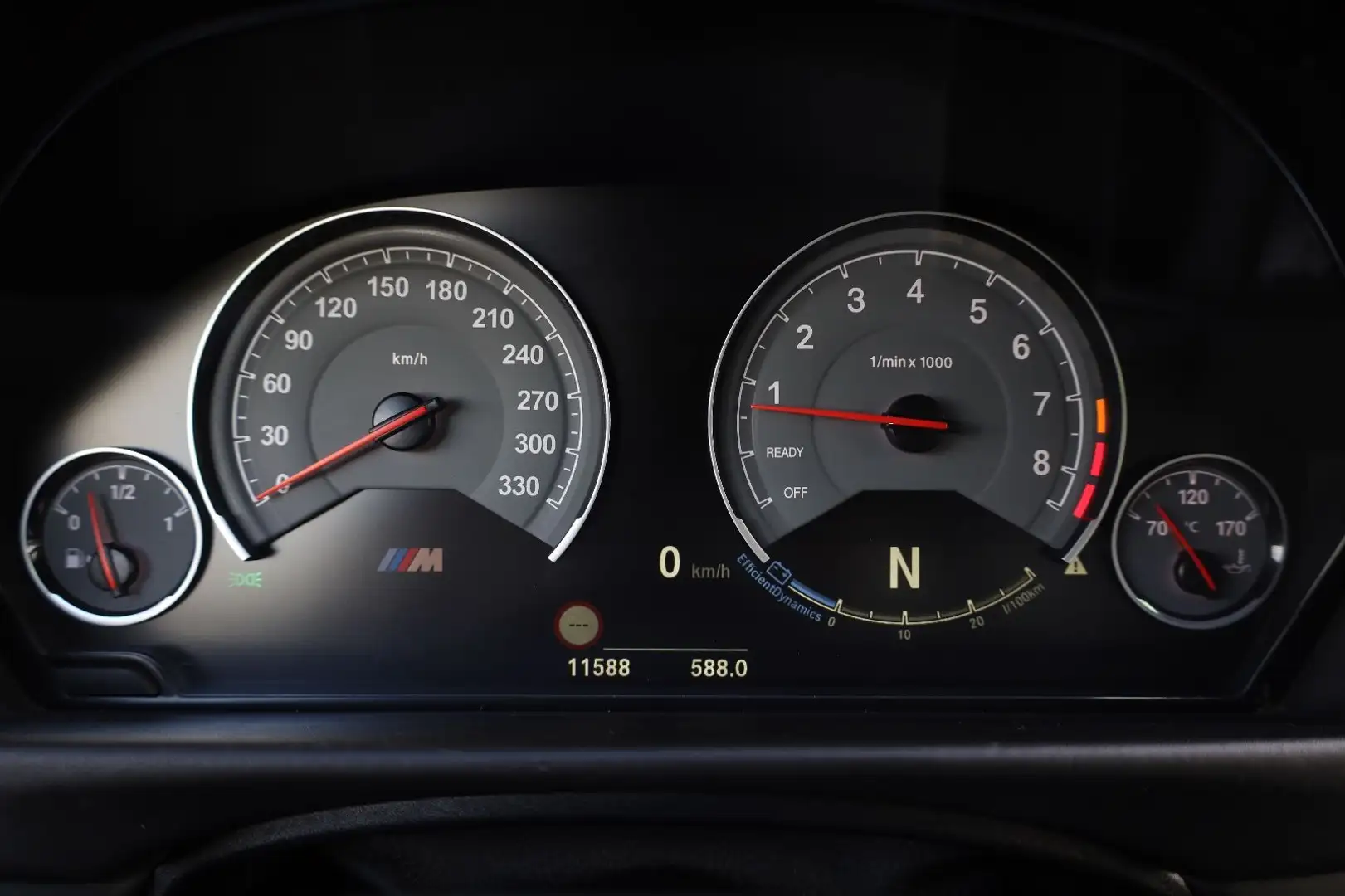 Vehicle image, number 12