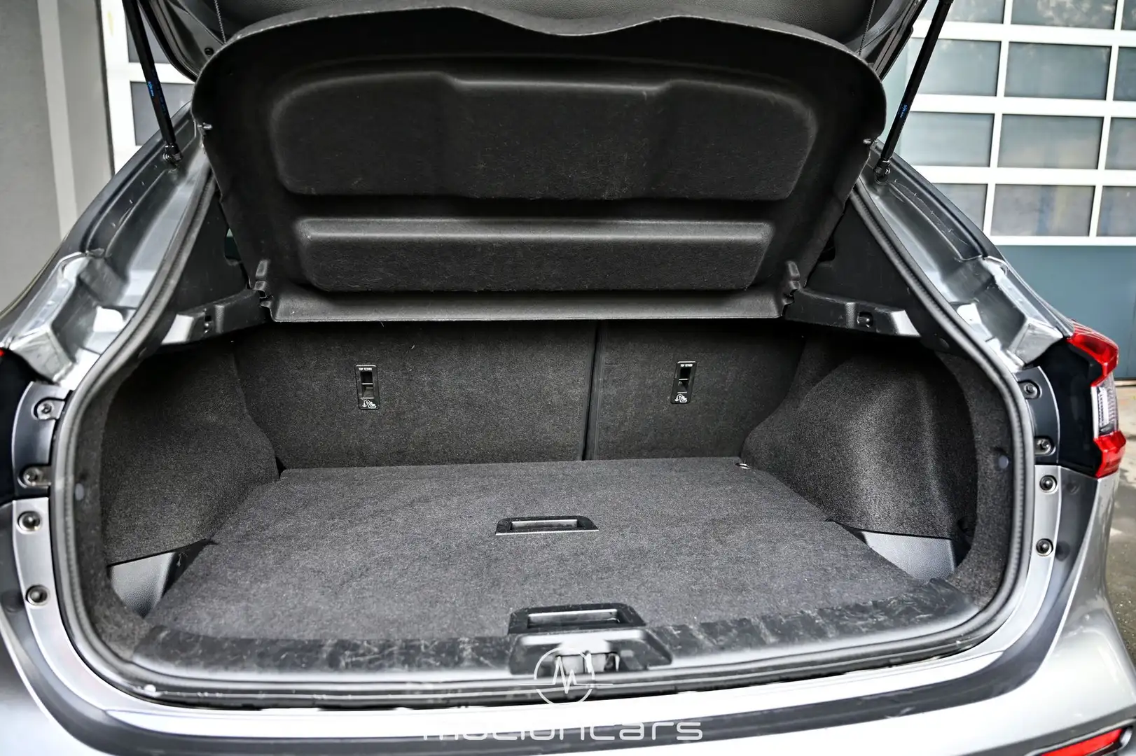 Vehicle image, number 17