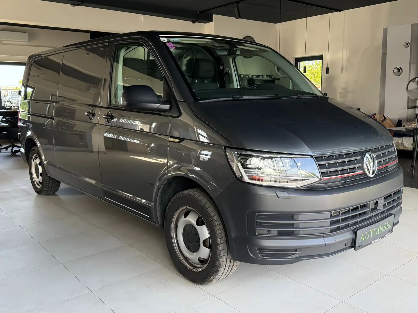 Vehicle image, number 2