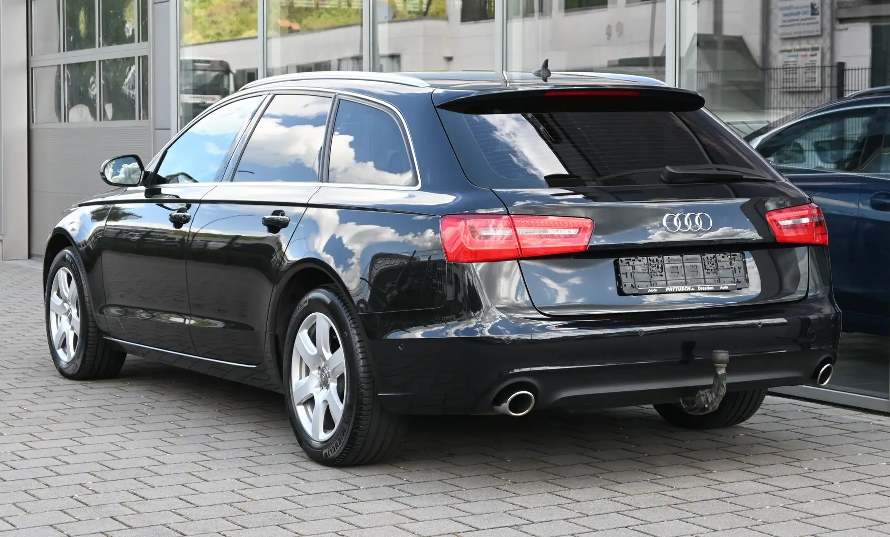 Vehicle image, number 3