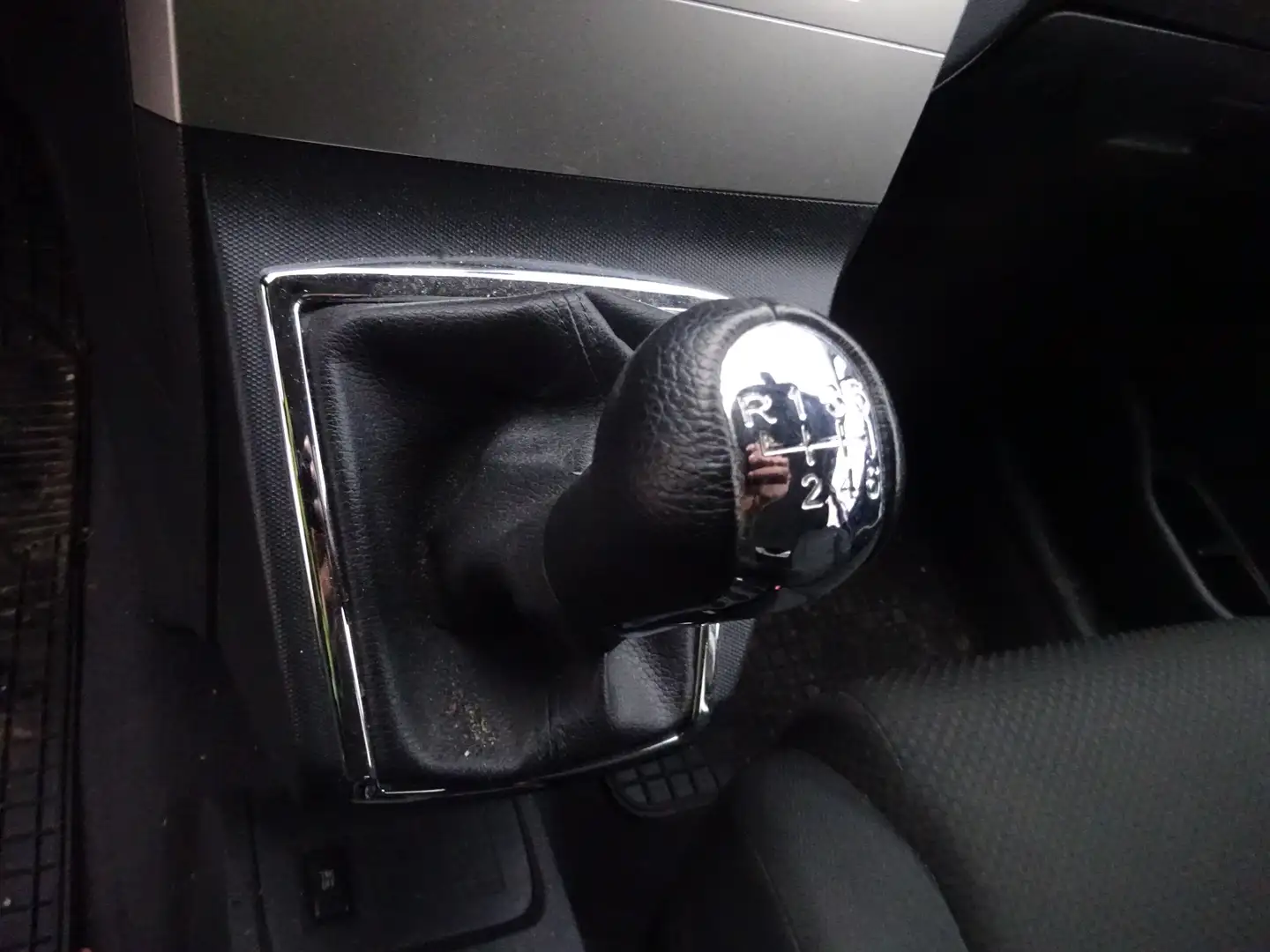 Vehicle image, number 10