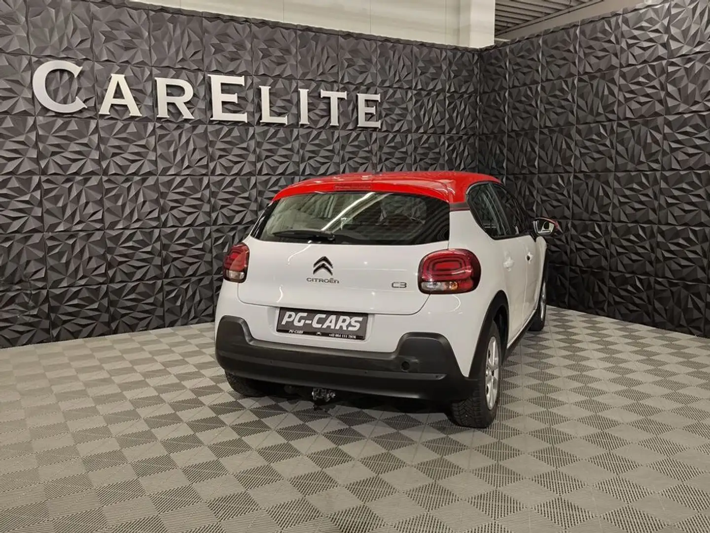 Vehicle image, number 13