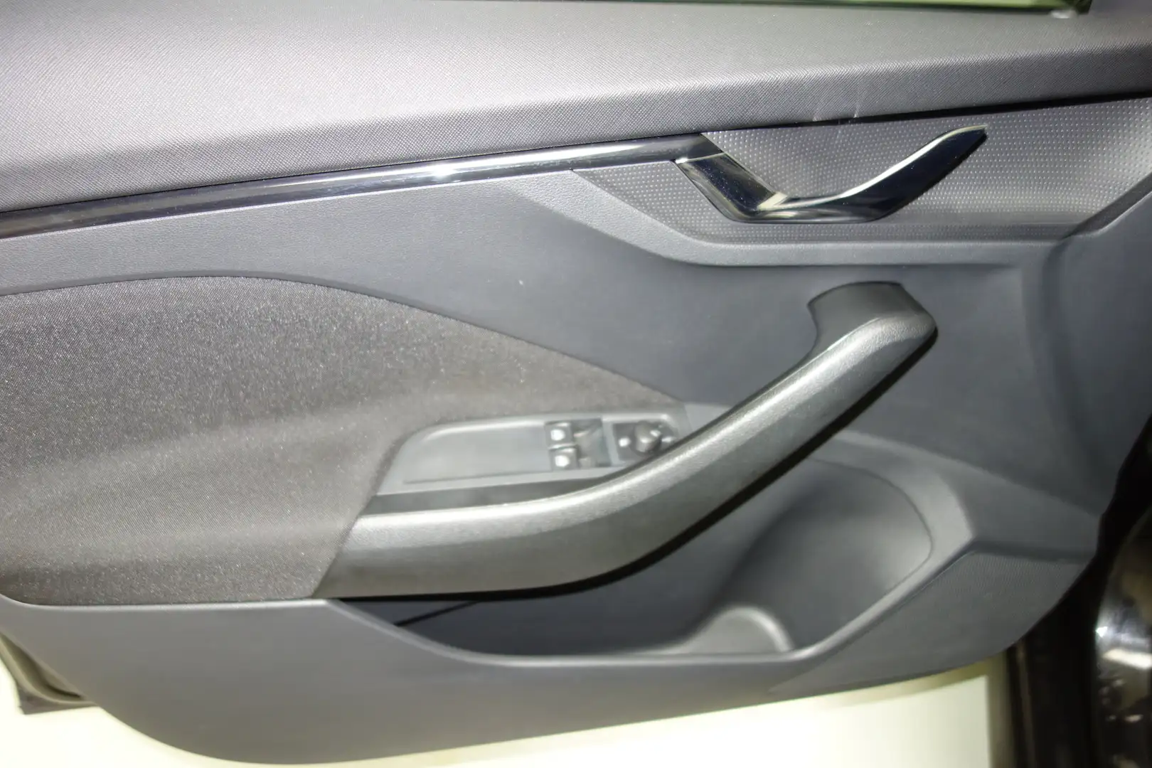 Vehicle image, number 17