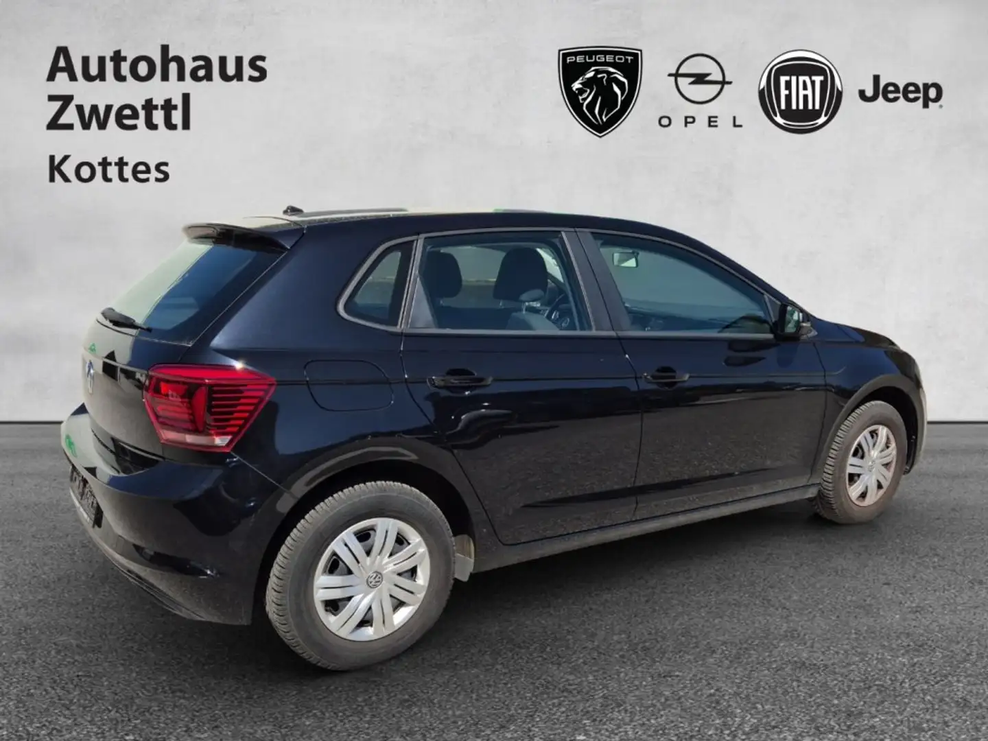 Vehicle image, number 6