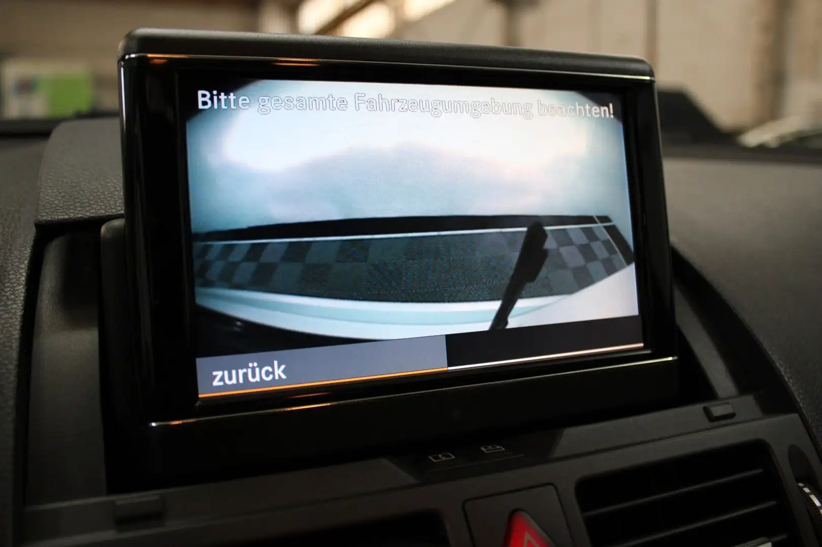 Vehicle image, number 12