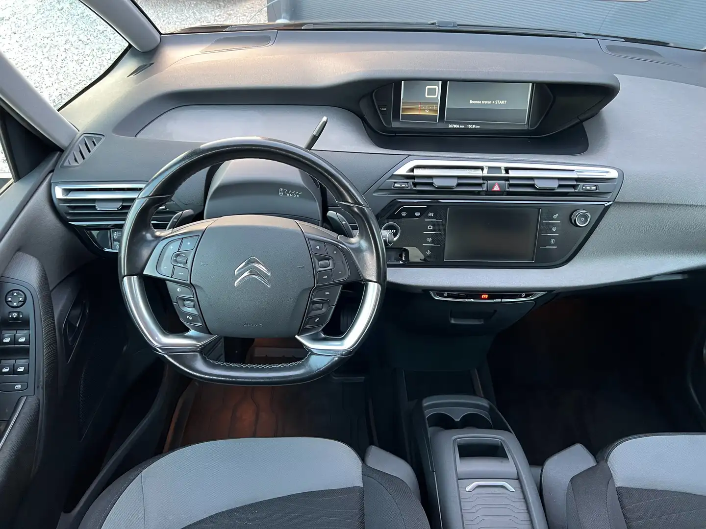 Vehicle image, number 15