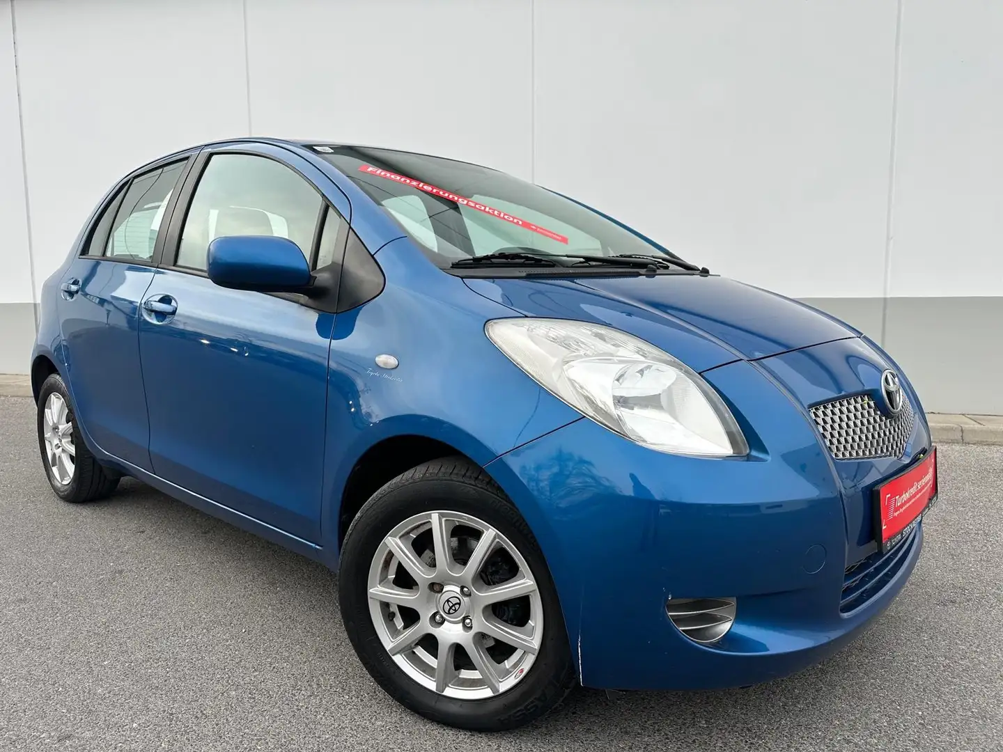 Vehicle image, number 4