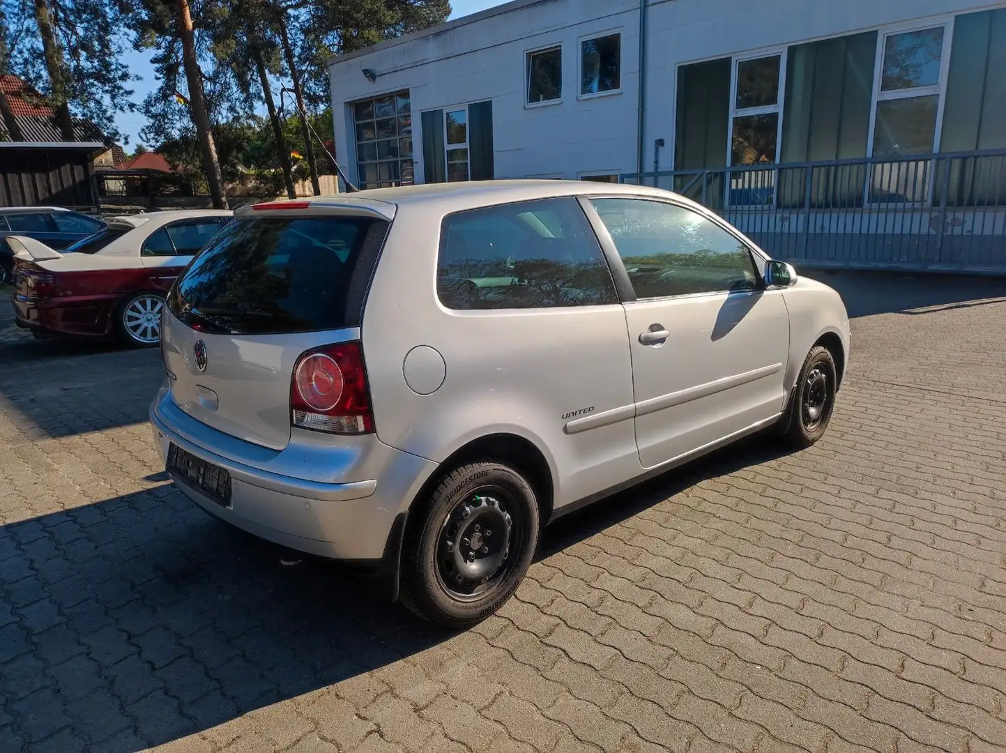 Vehicle image, number 3