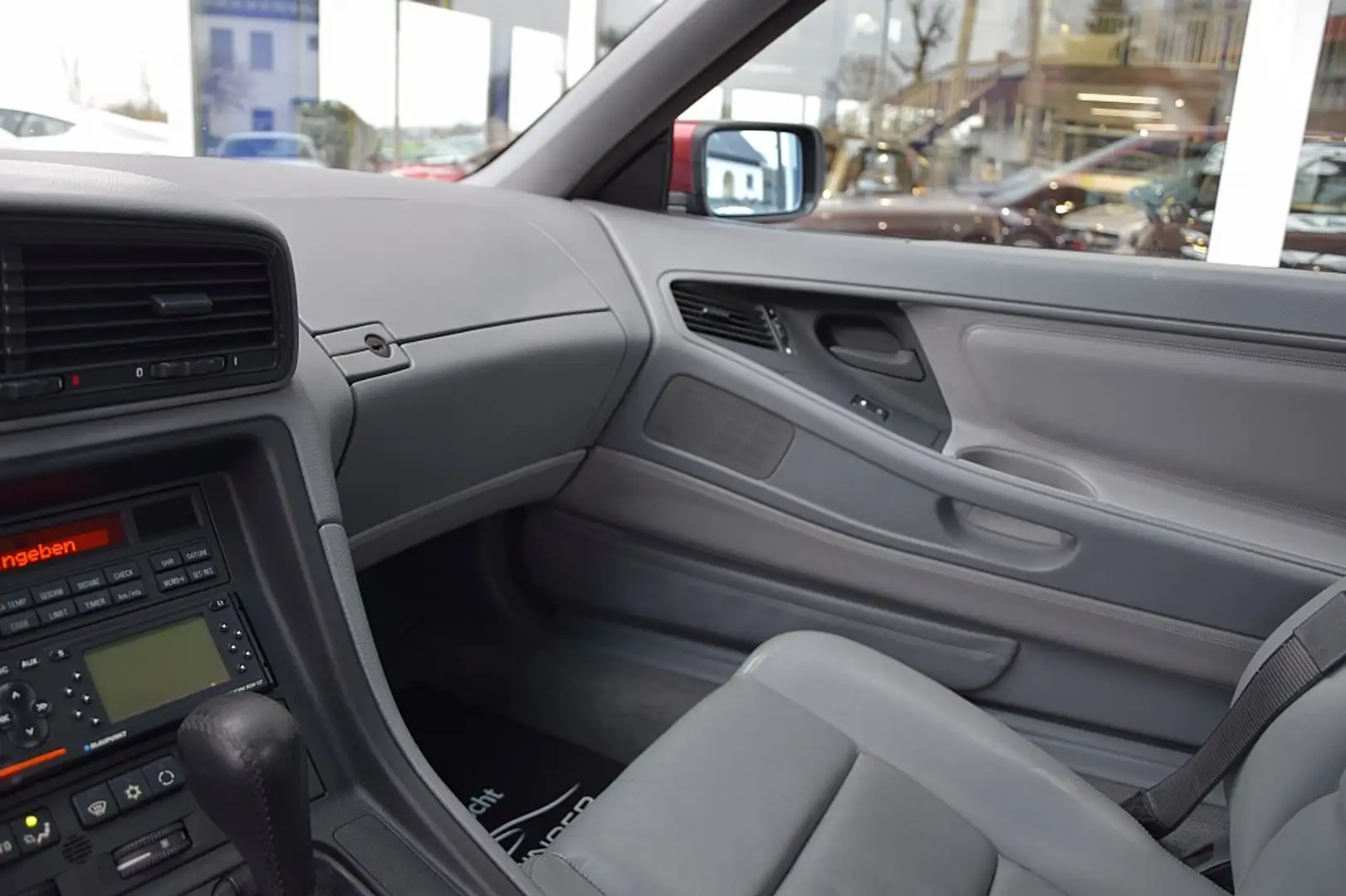 Vehicle image, number 9