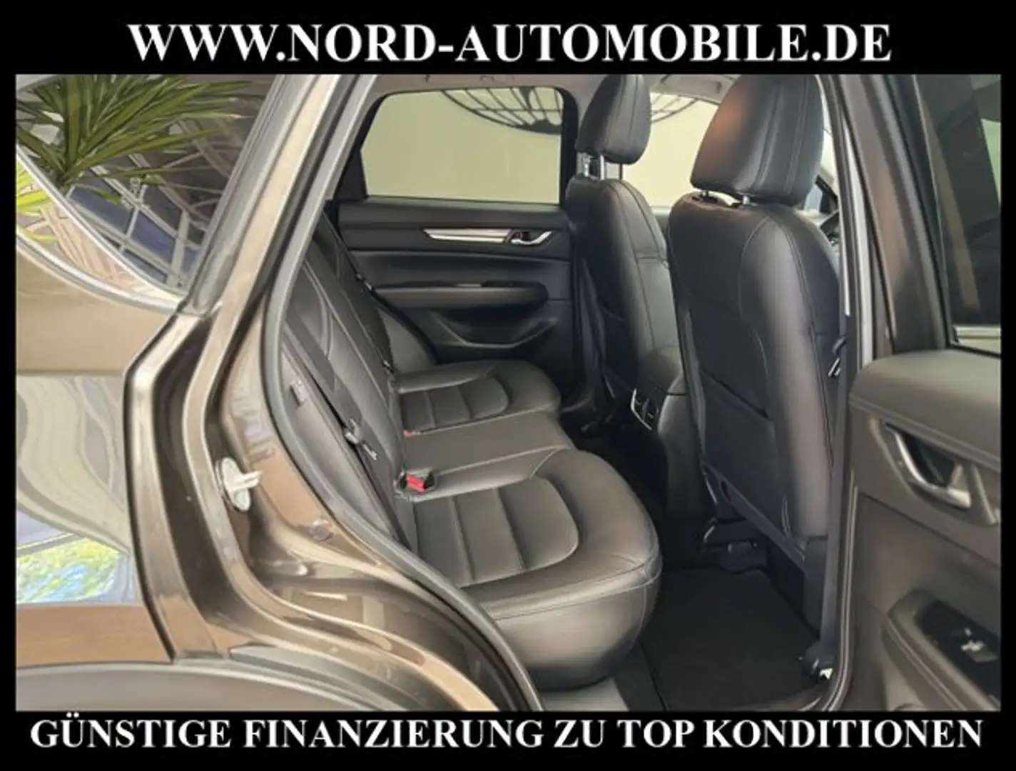 Vehicle image, number 16