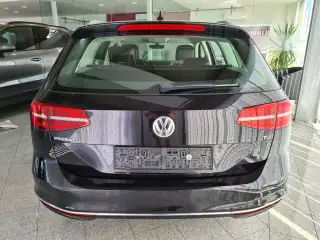 Vehicle image thumbnail, number 4