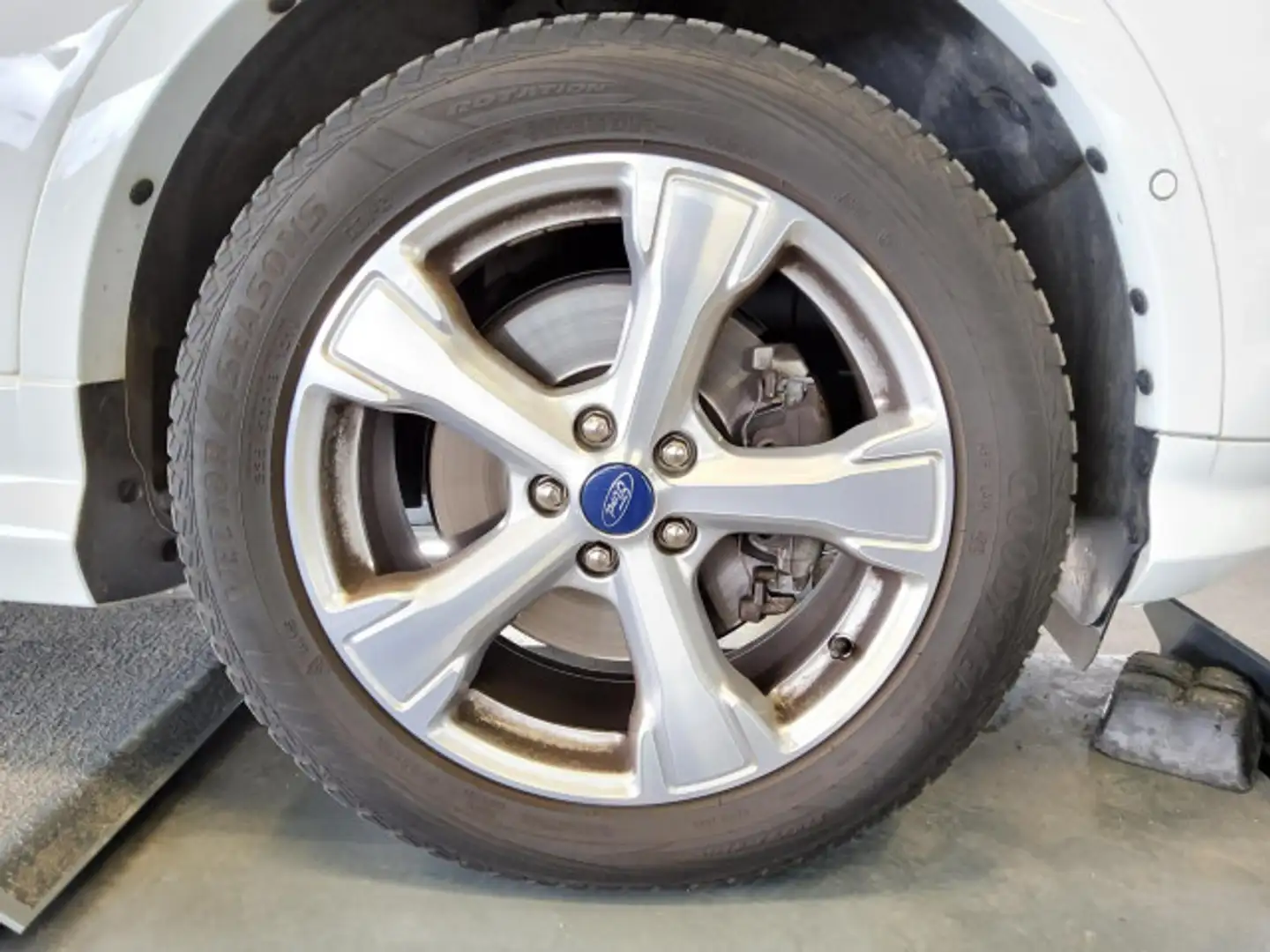Vehicle image, number 8