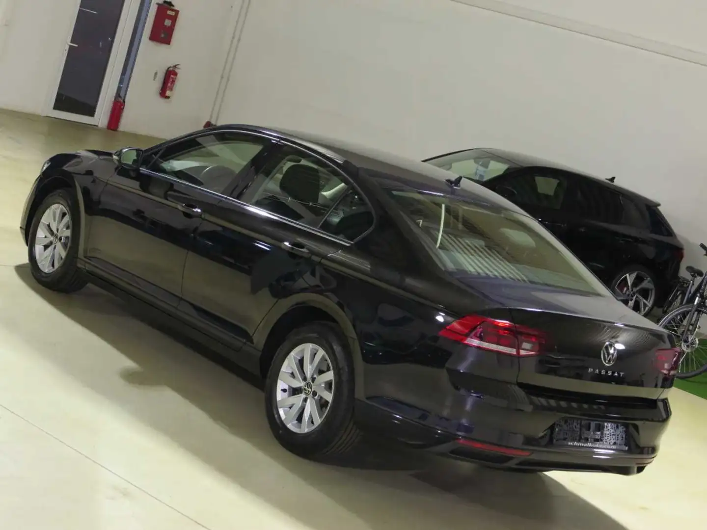 Vehicle image, number 10