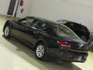 Vehicle image thumbnail, number 10