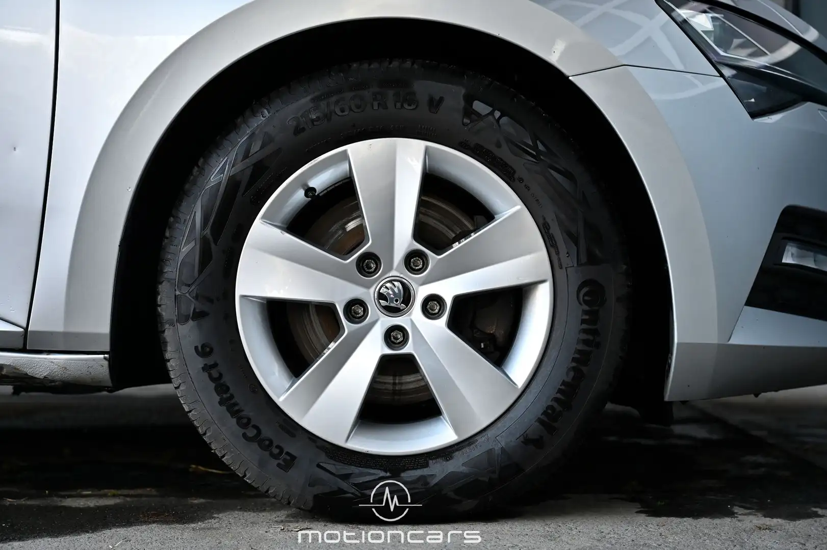 Vehicle image, number 7