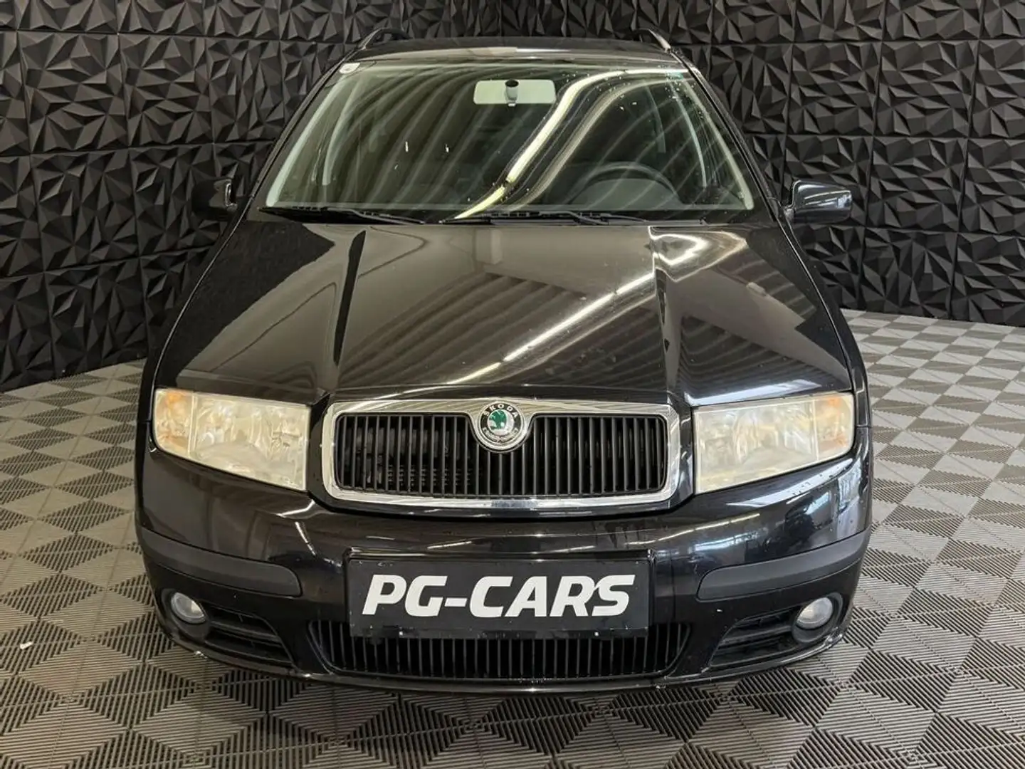 Vehicle image, number 2