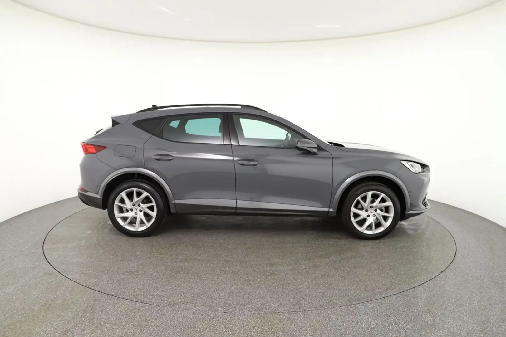 Vehicle image, number 6