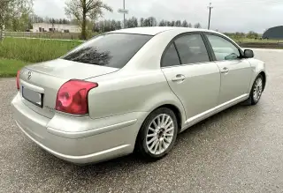 Vehicle image thumbnail, number 4