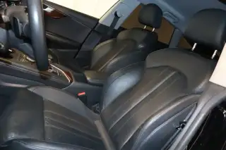 Vehicle image thumbnail, number 3