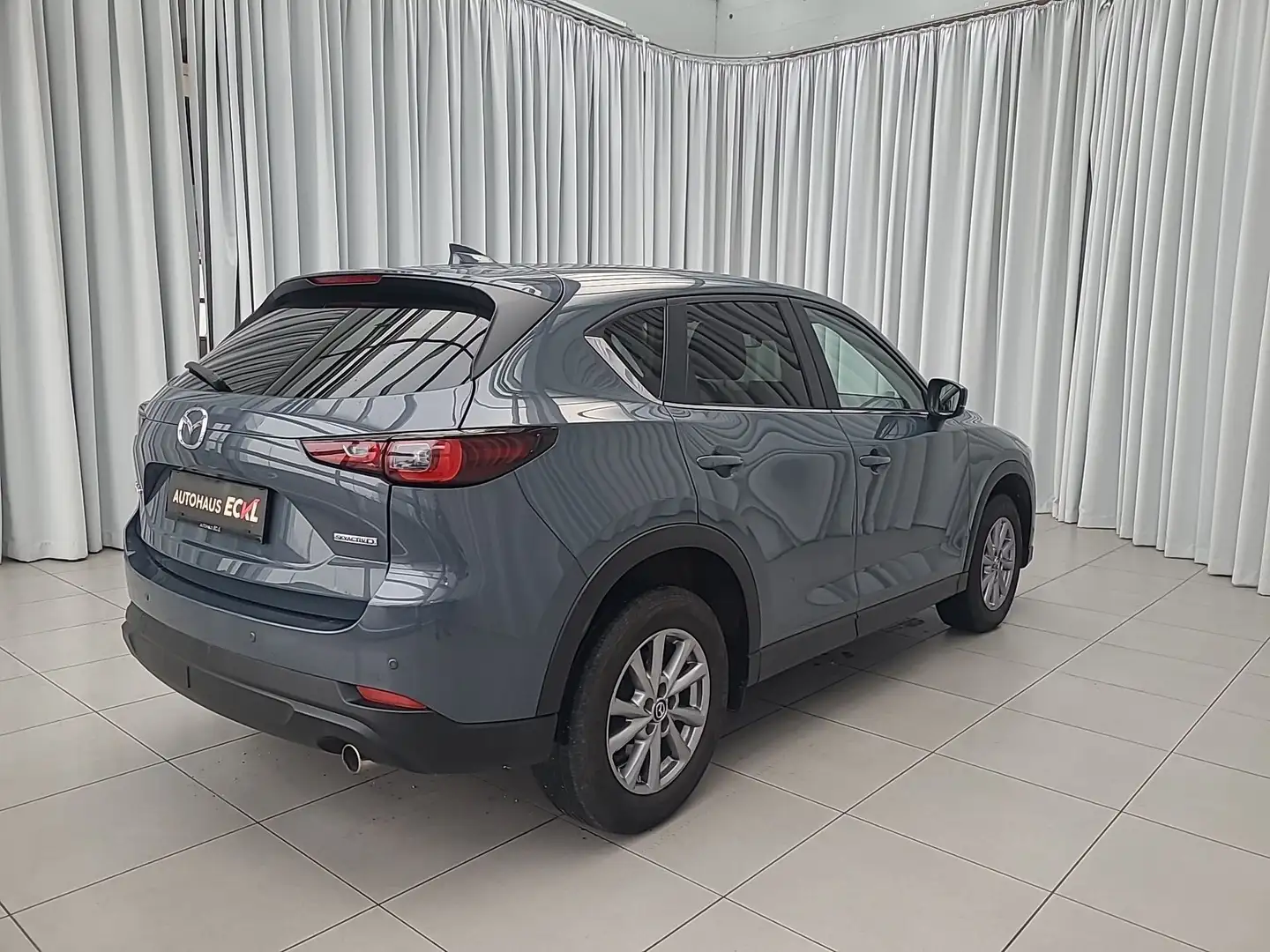 Vehicle image, number 5