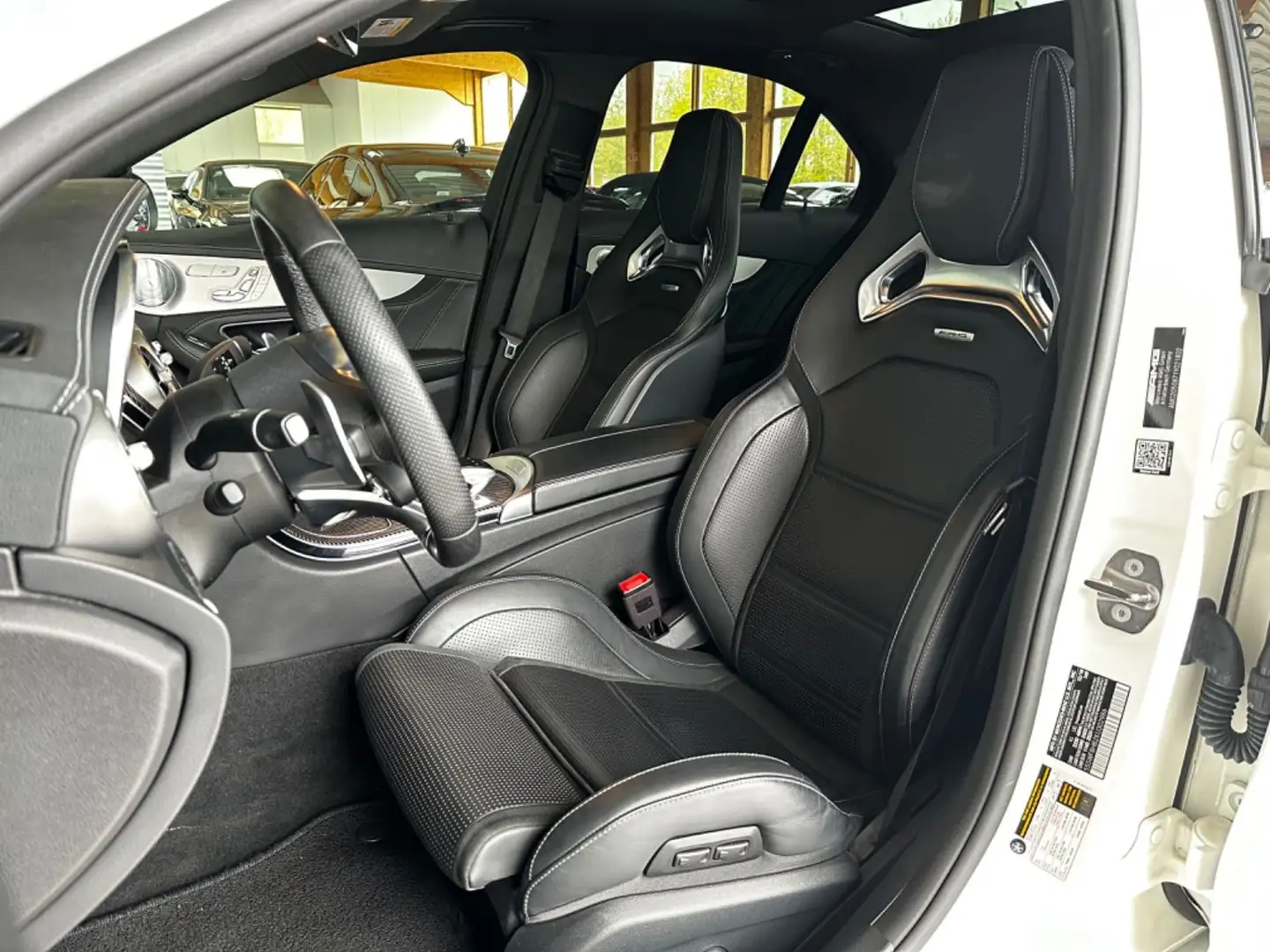 Vehicle image, number 12