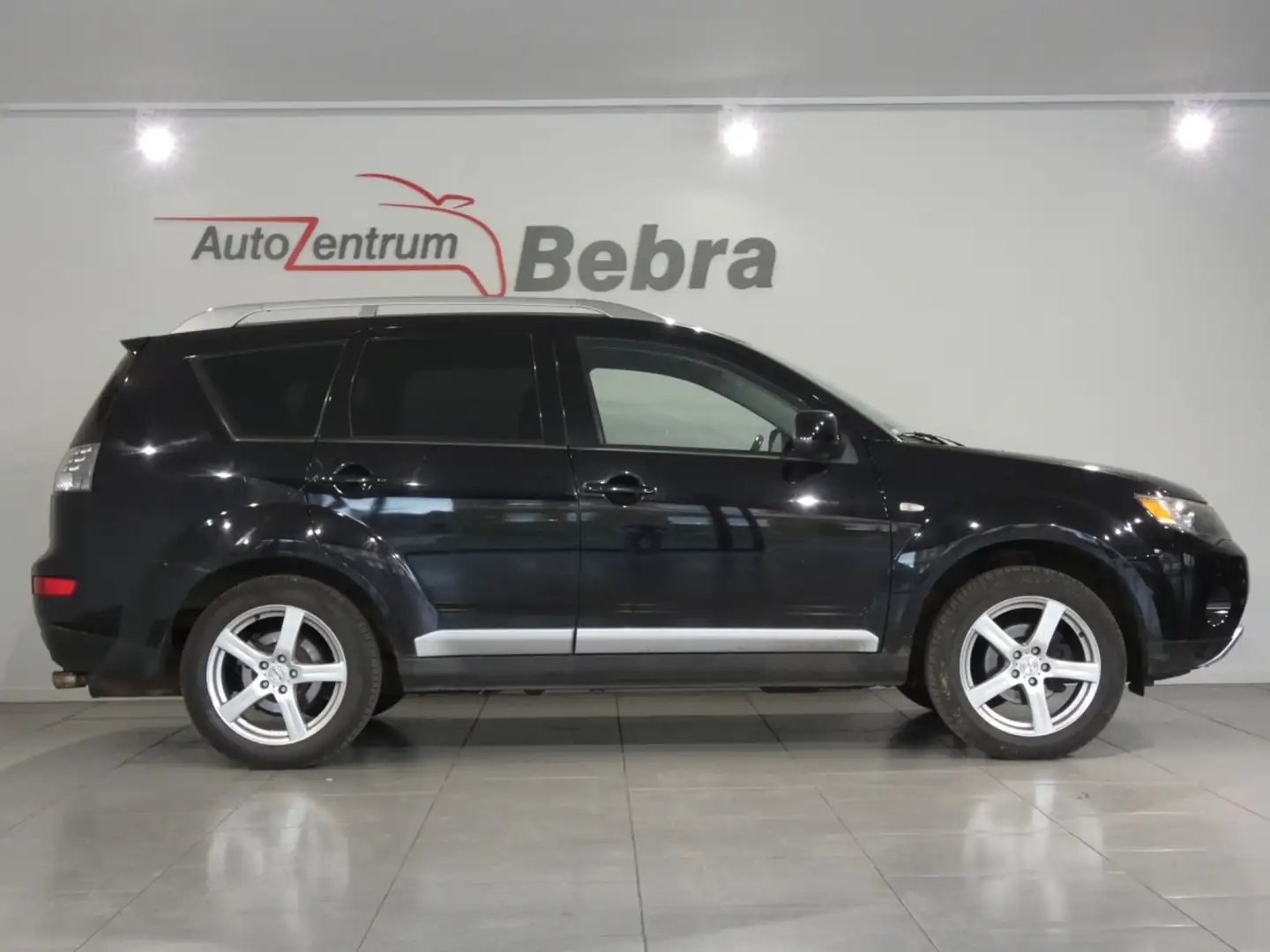Vehicle image, number 4