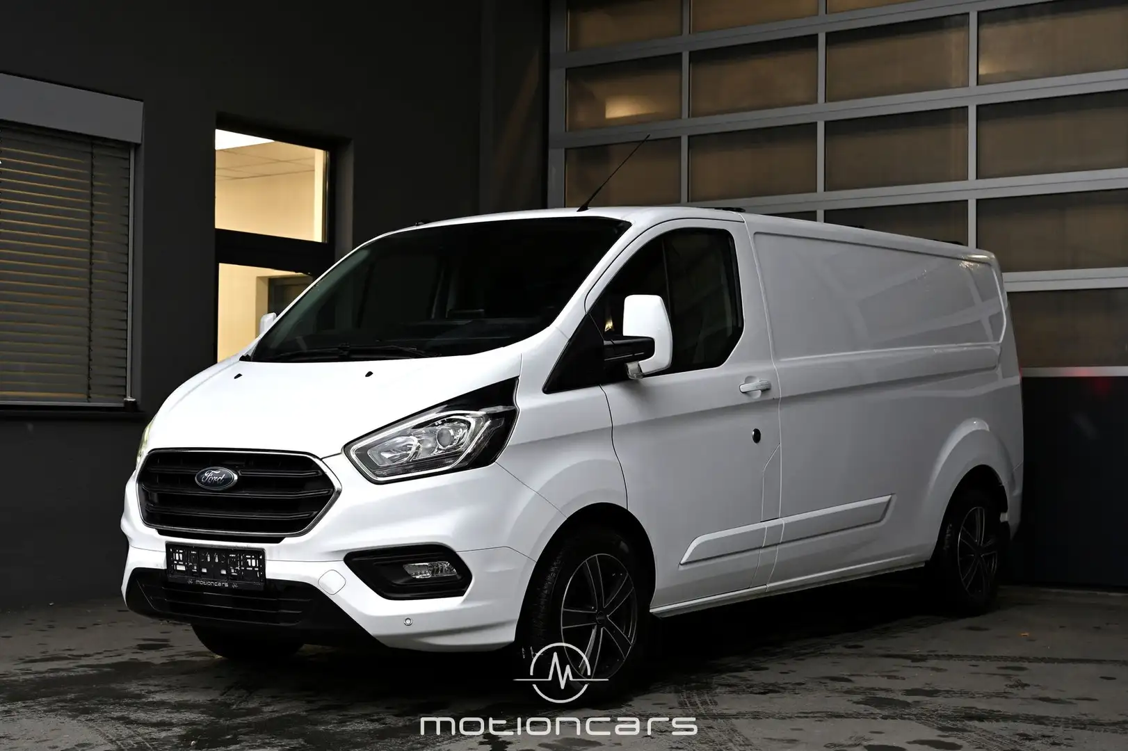 Vehicle image, number 1