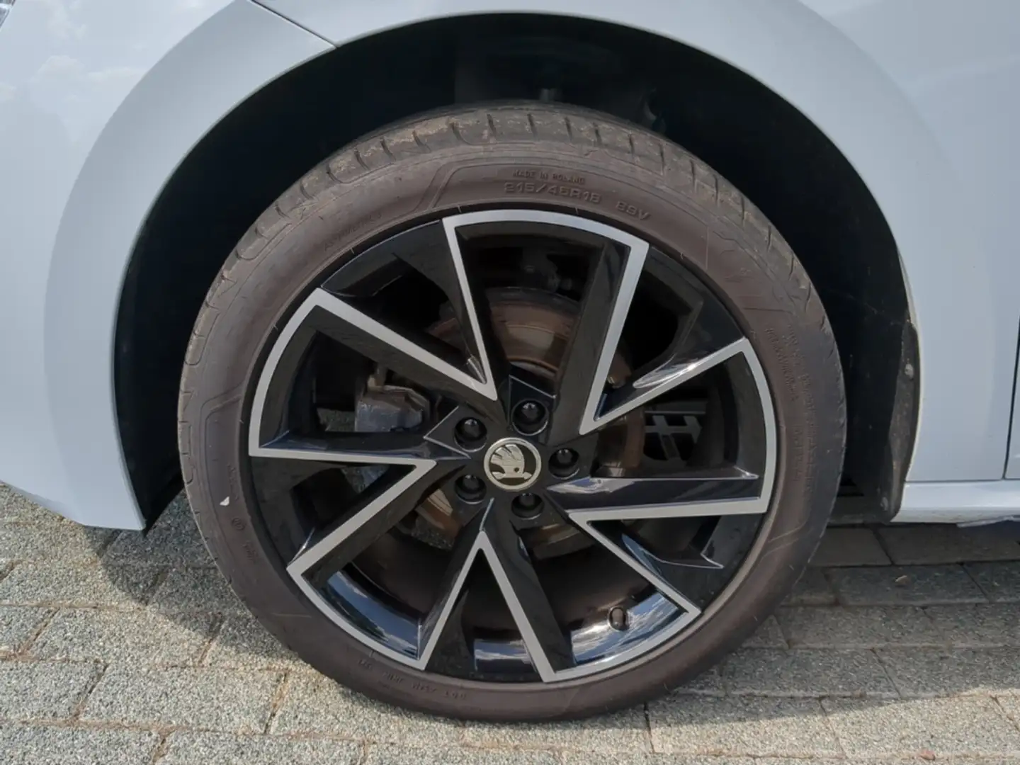 Vehicle image, number 7