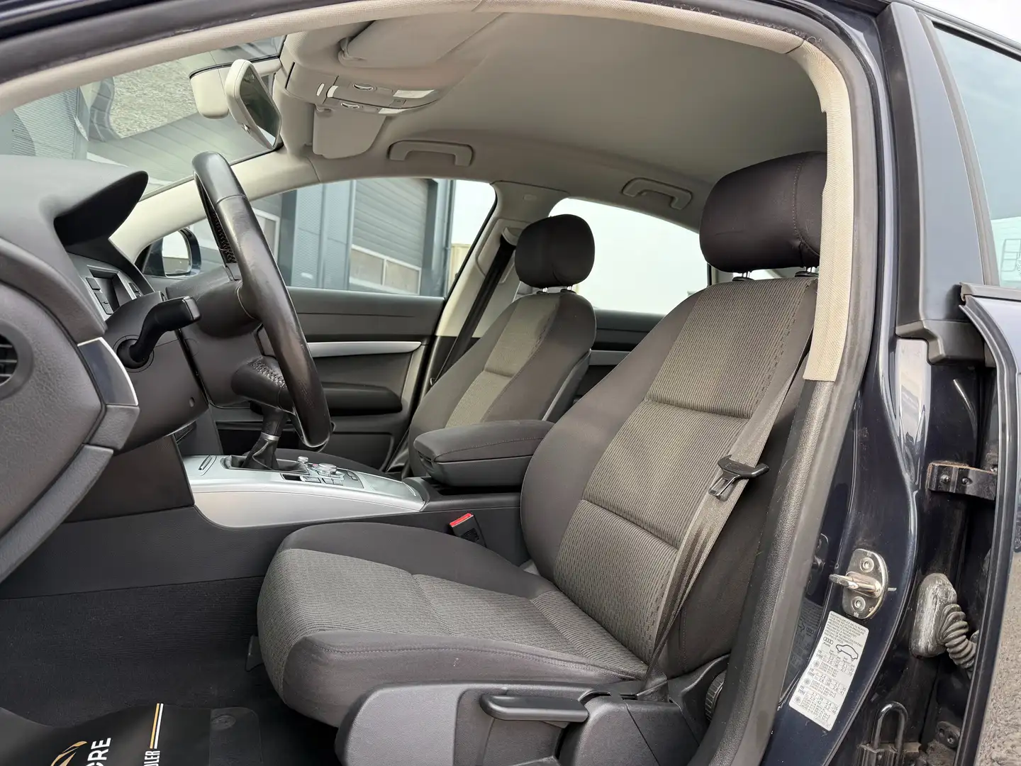 Vehicle image, number 9