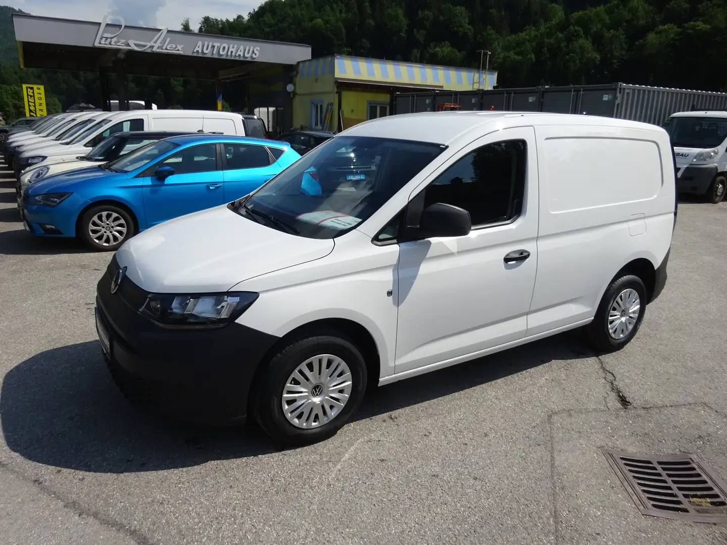 Vehicle image, number 4