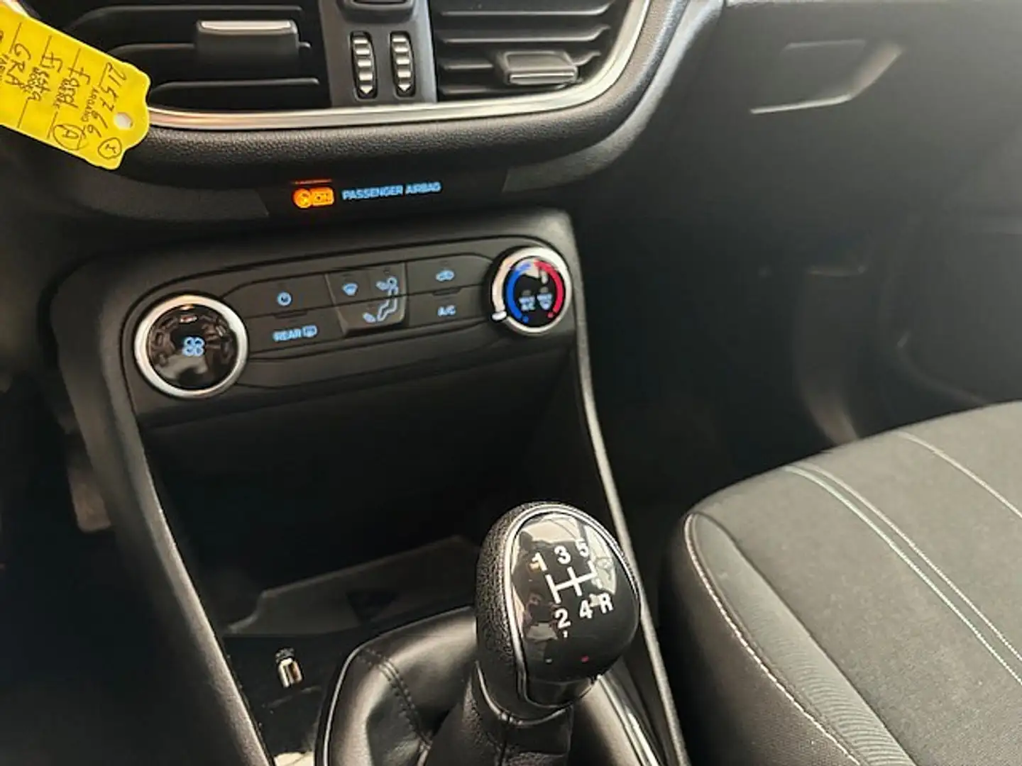 Vehicle image, number 8