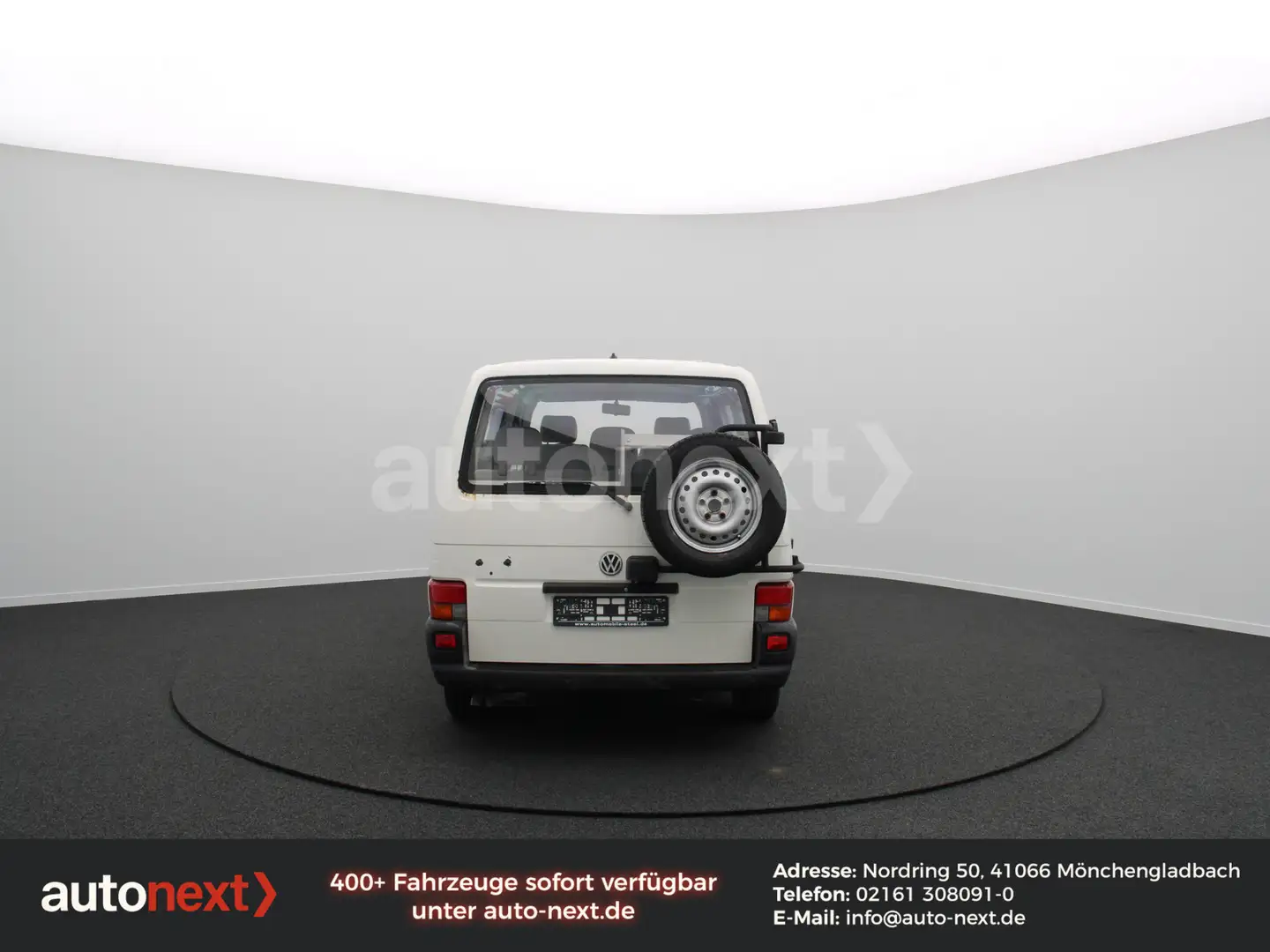 Vehicle image, number 8