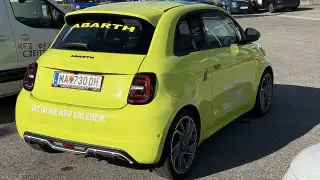 Vehicle image thumbnail, number 4