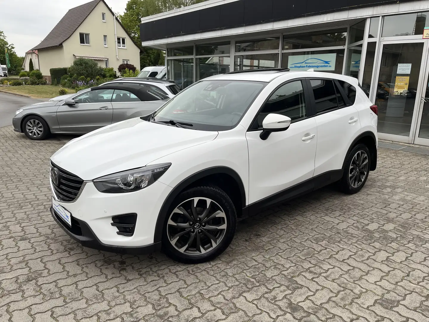 Vehicle image, number 3
